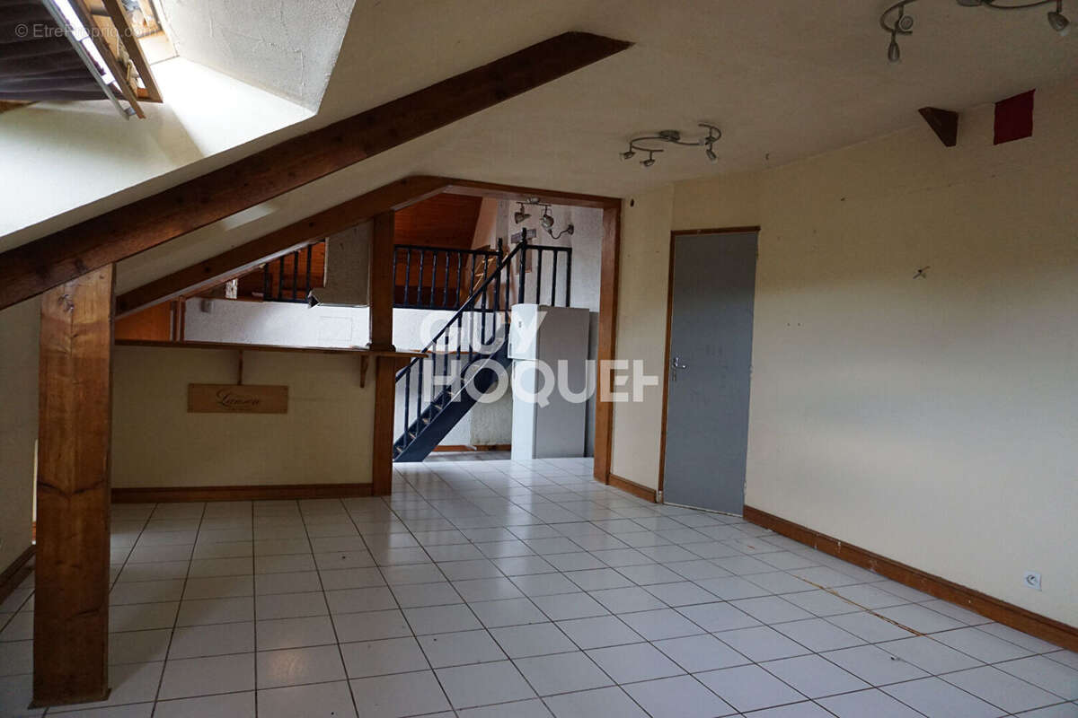Appartement à SAINT-JEAN-BREVELAY