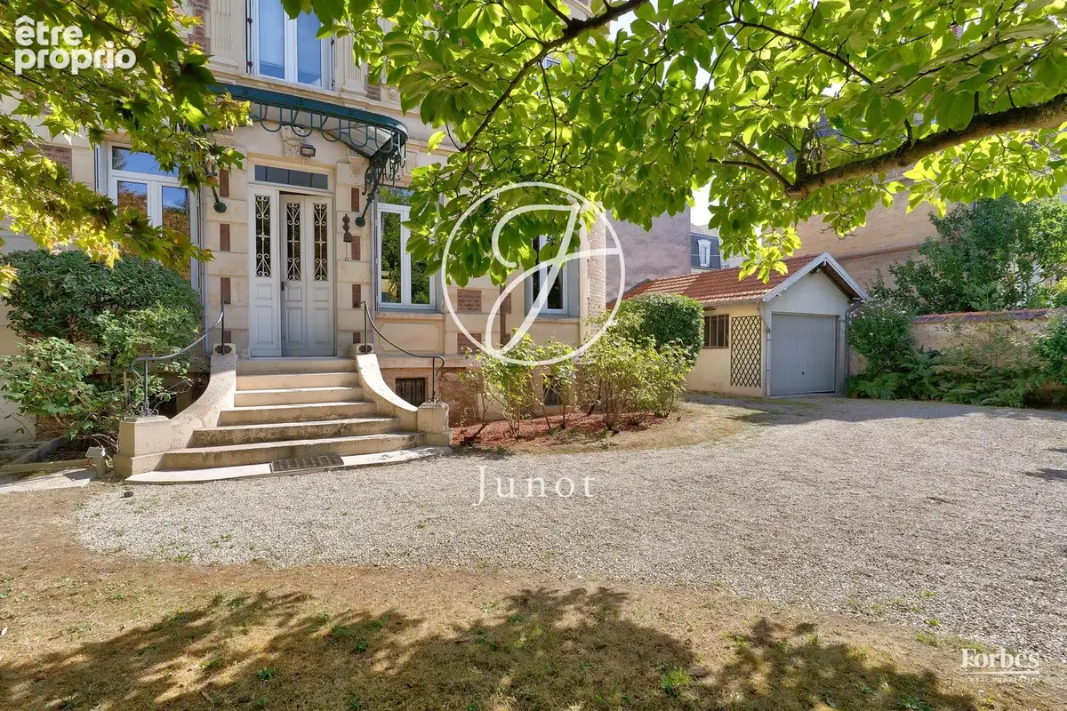 Chatou – CENTRE-VILLE MAIRIE - Maison - 5 chambres - 213 m² - Terrain 718 m² - photo 3
