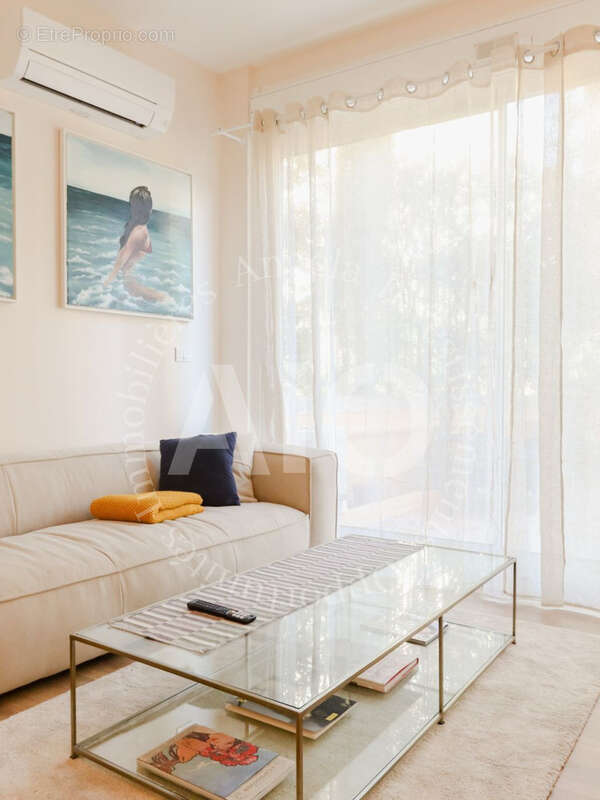 Appartement T3 Rénové avec grande terrasse et stationnement à Nice - photo 10