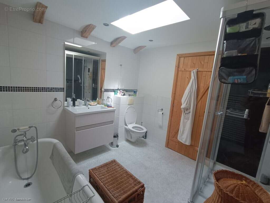 Superbe Longère avec Piscine, Belles Vues, Annexe et Dépendances - photo 18