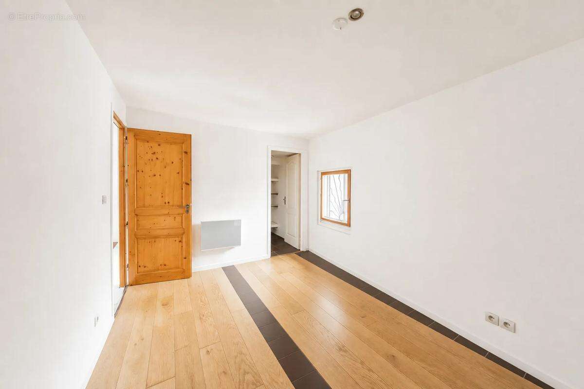 Maison à SAINT-BAUZILLE-DE-LA-SYLVE