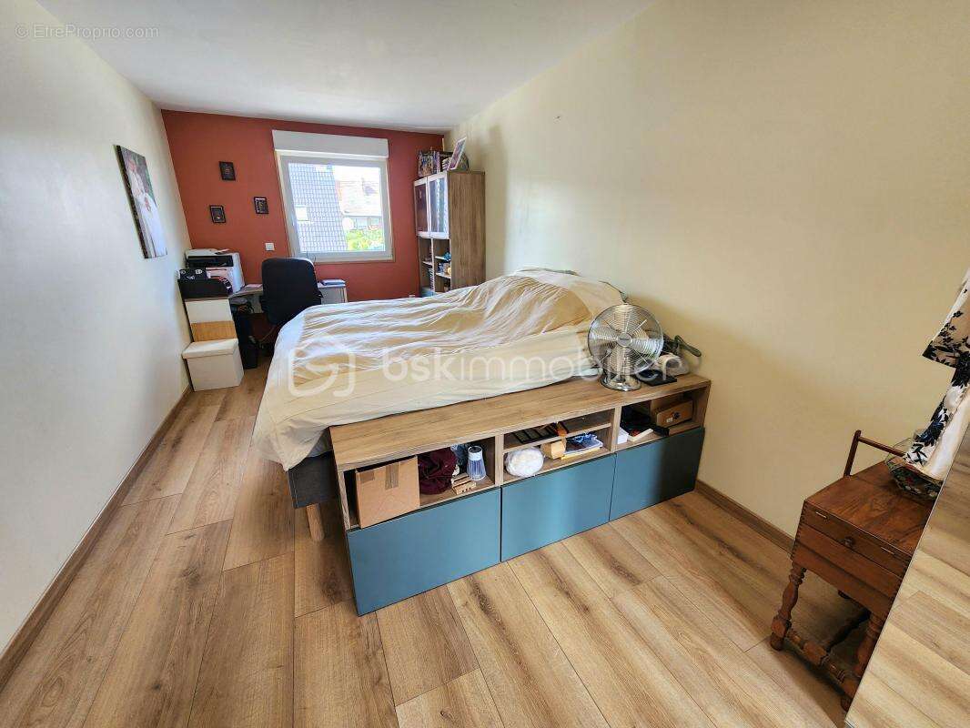 Maison individuelle, 3 grandes chambres, jardin, local commercial récent, sous-sol - photo 16