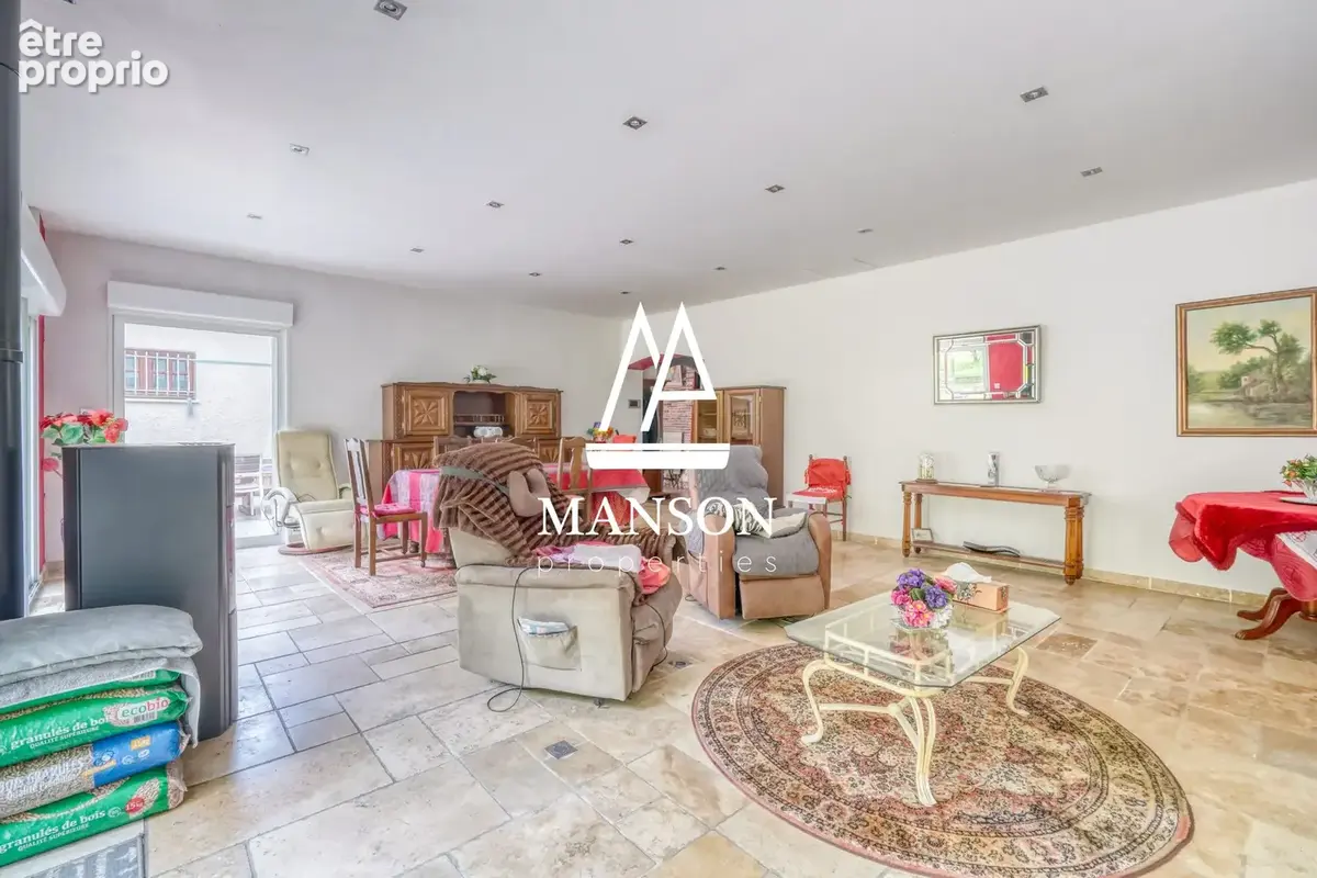 Maison 200 m² à Sainte-Eulalie  - photo 6