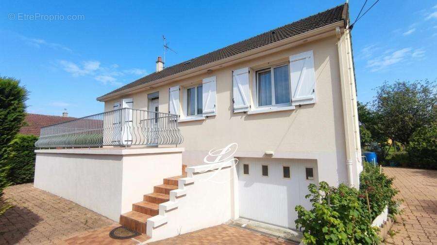 Maison 96 m² à La Bazoge  - photo 158