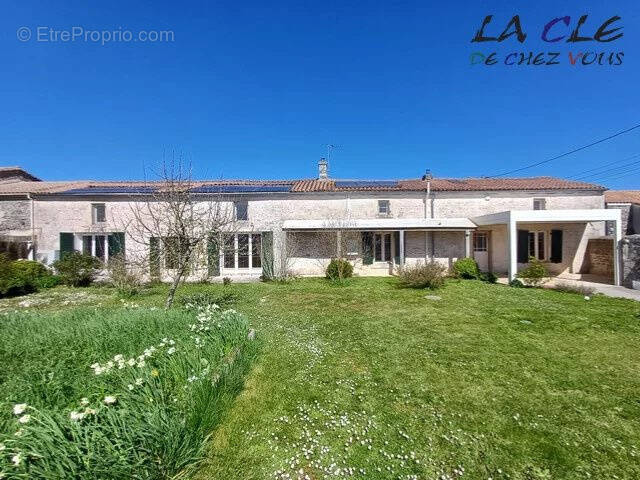 Maison à VILLIERS-EN-PLAINE