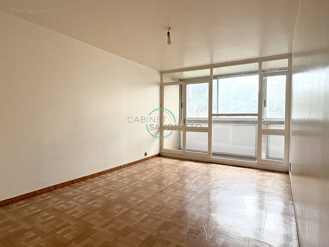Appartement à MARSEILLE-15E