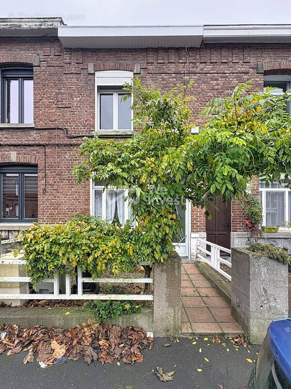 Maison à AULNOYE-AYMERIES