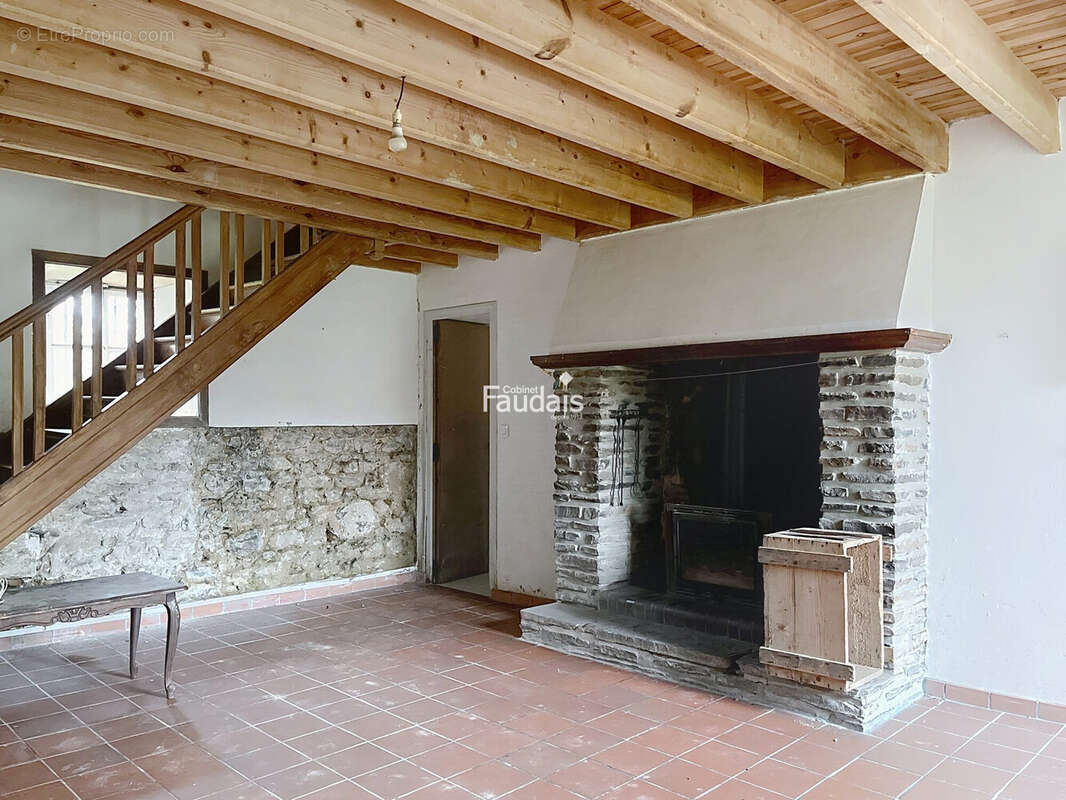 Maison 82 m² à Le Lorey  - photo 2