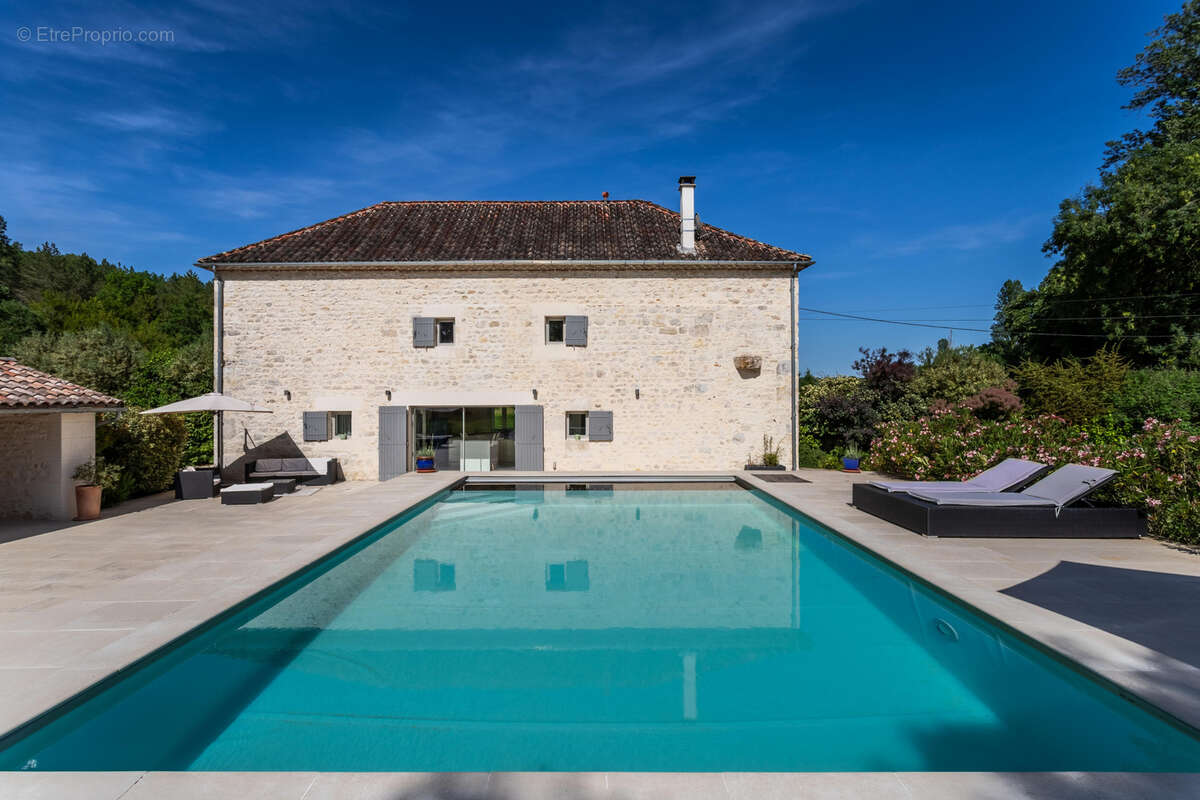 Maison à CASTELNAU-MONTRATIER