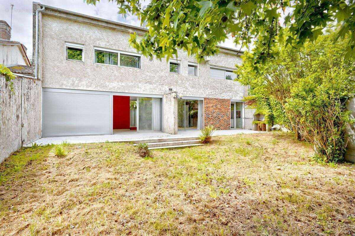 Maison à MONTPON-MENESTEROL