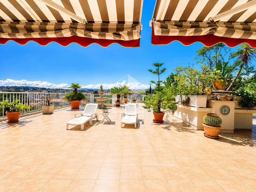 Appartement à LE CANNET