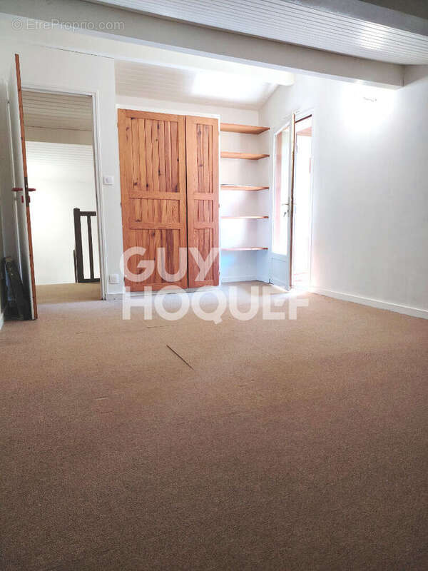 Maison à SAINT-PIERRE-DU-MONT