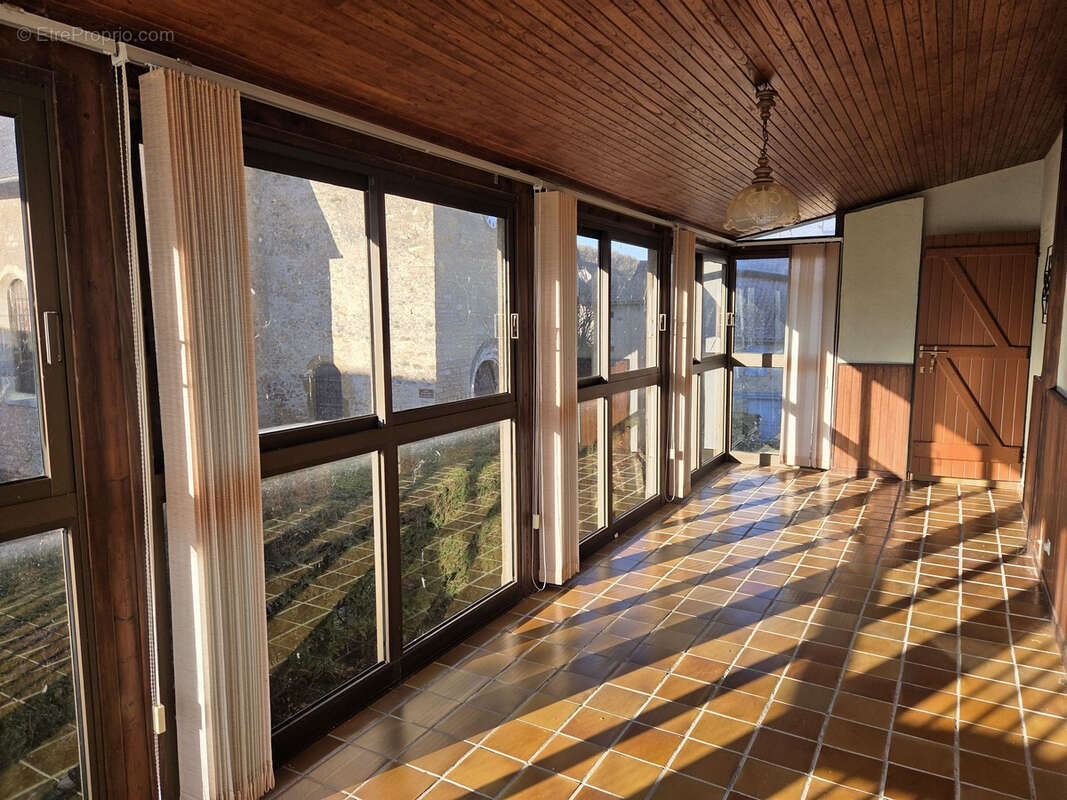 Maison à SALLES-COURBATIES