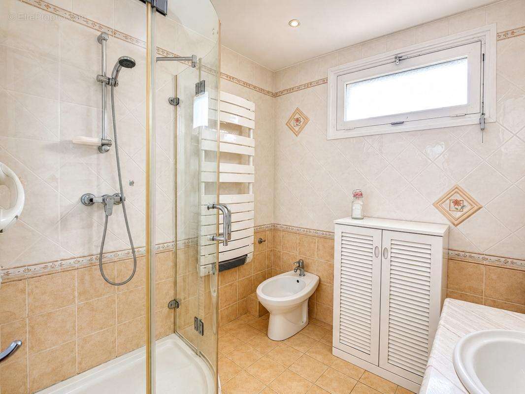 Appartement 85 m² à Cassis  - photo 9