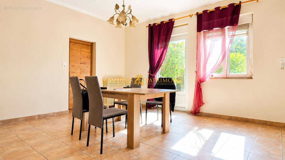 Maison 182 m² à Saint-Yrieix-Sur-Charente  - photo 5