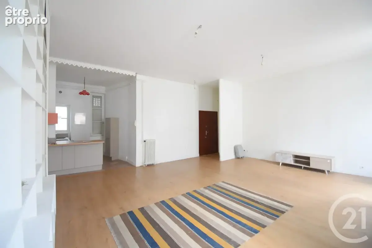 Appartement 113 m² à Vichy  - photo 2