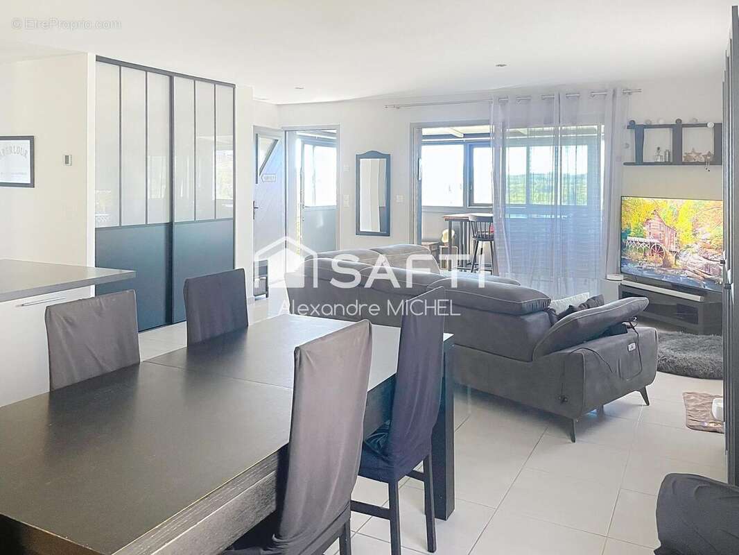 Photo 8 - Maison à LE CASTELLET