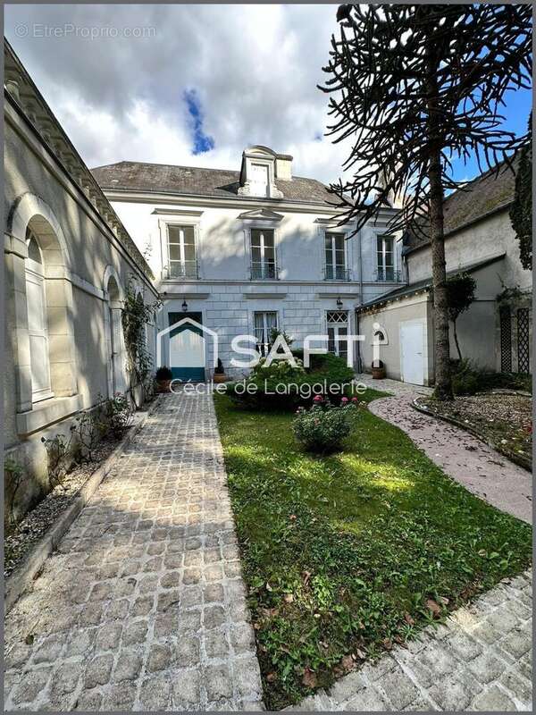 Photo 2 - Maison à AZAY-LE-FERRON
