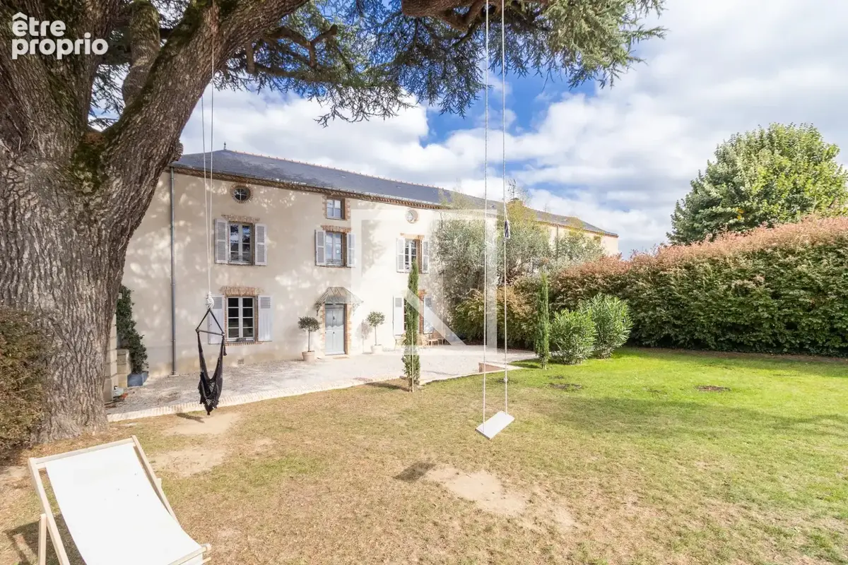 Maison 7 pièces 180 m² à vendre à Cholet (49300) - photo 2