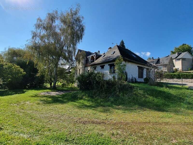 Appartement à CORREZE