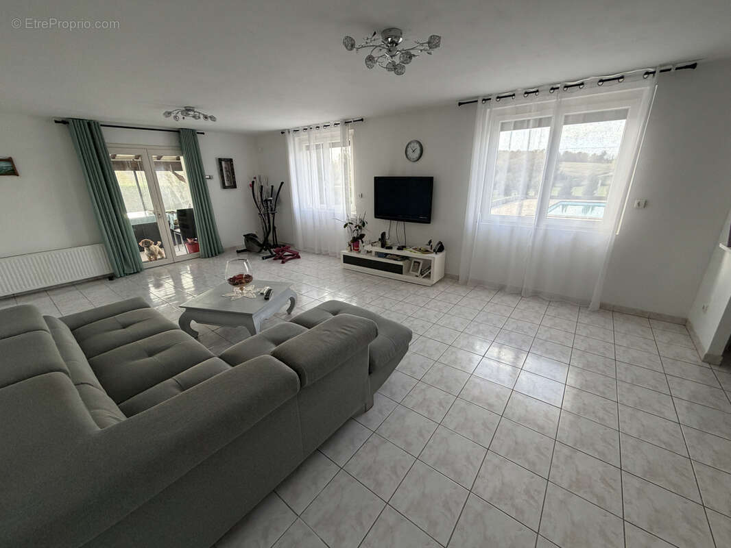 Maison à VERTEUIL-D&#039;AGENAIS