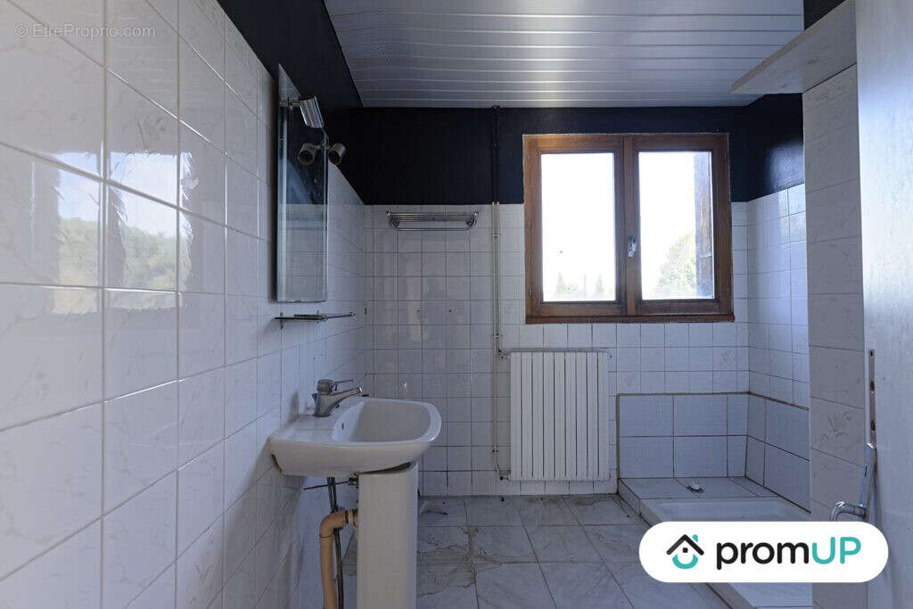 Appartement à MIRABEL-AUX-BARONNIES