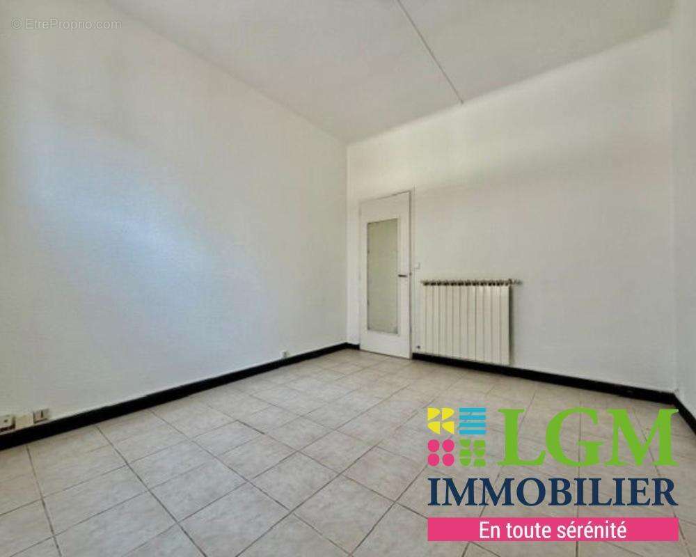 Montpellier rue faubourg st jaumes : appartement t2, une cave en sous-sol - photo 2