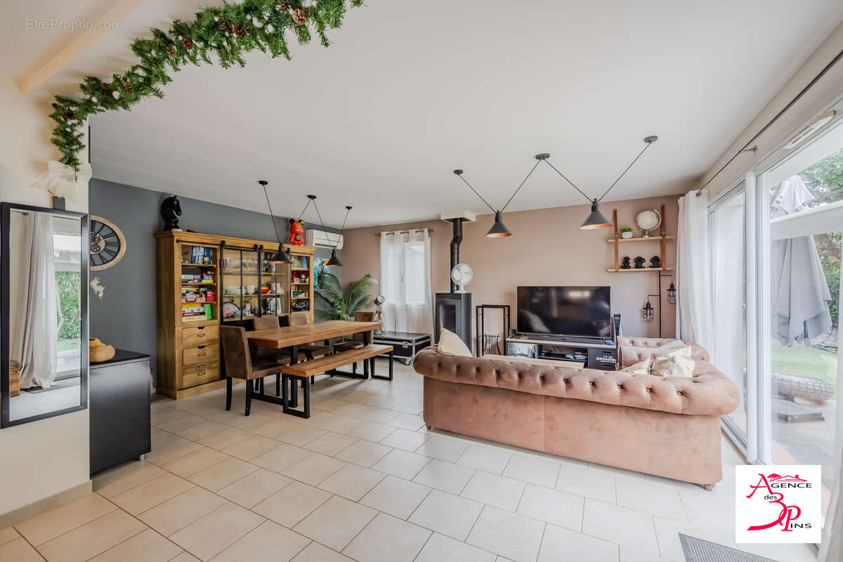 Maison 90 m² à Pierrefeu-Du-Var  - photo 2