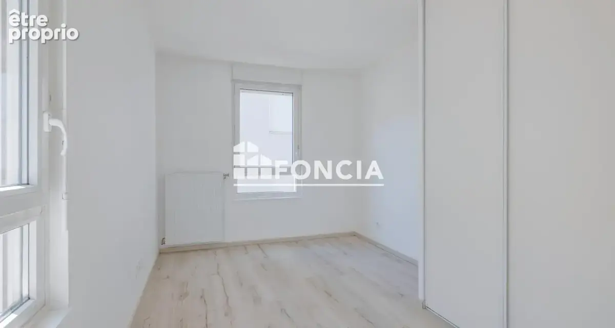 CALUIRE ET CUIRE T3 Duplex type maison de ville – Terrasse 16 m² – Caluire - photo 5