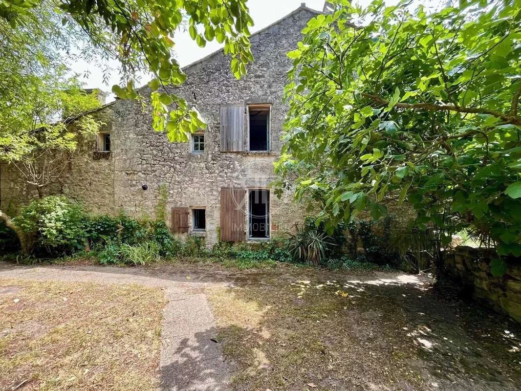 Maison à LA LANDE-DE-FRONSAC