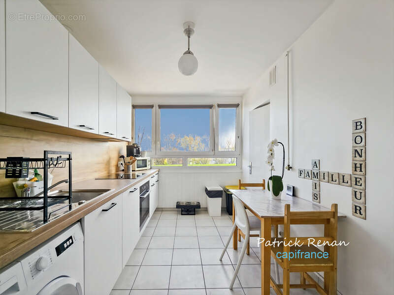 Appartement à LES CLAYES-SOUS-BOIS