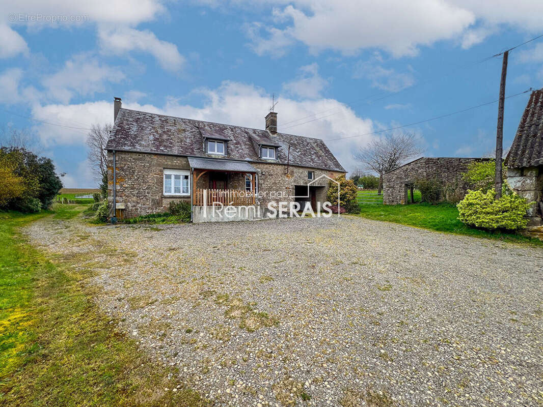 Maison à LONLAY-L'ABBAYE