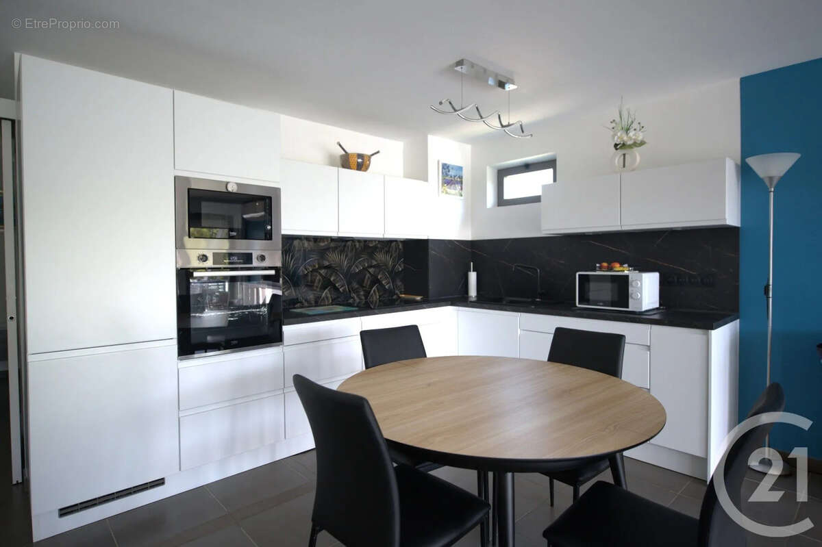 Appartement 65 m² à Le Lavandou  - photo 3