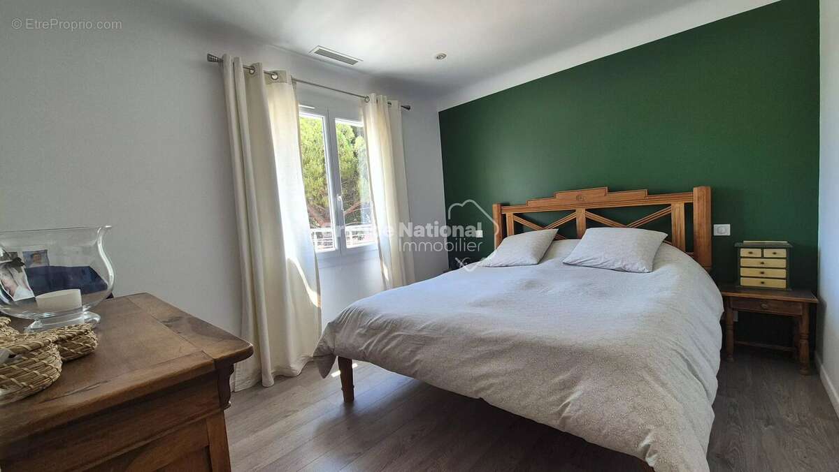 Carpentras - propriete de 190 m² habitable sur 4009 m² de terrain - photo 11