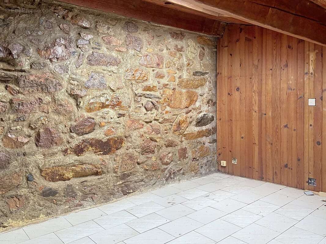 Appartement à LES ADRETS-DE-L'ESTEREL