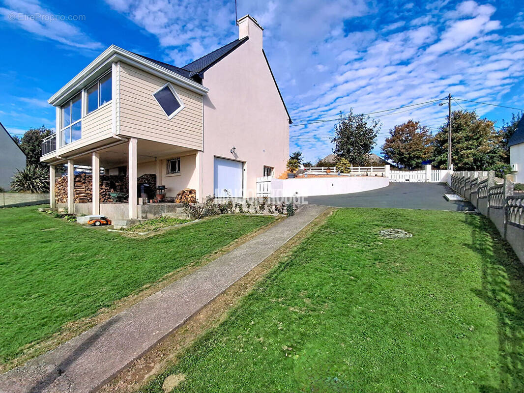 Maison à SAINT-DONAN