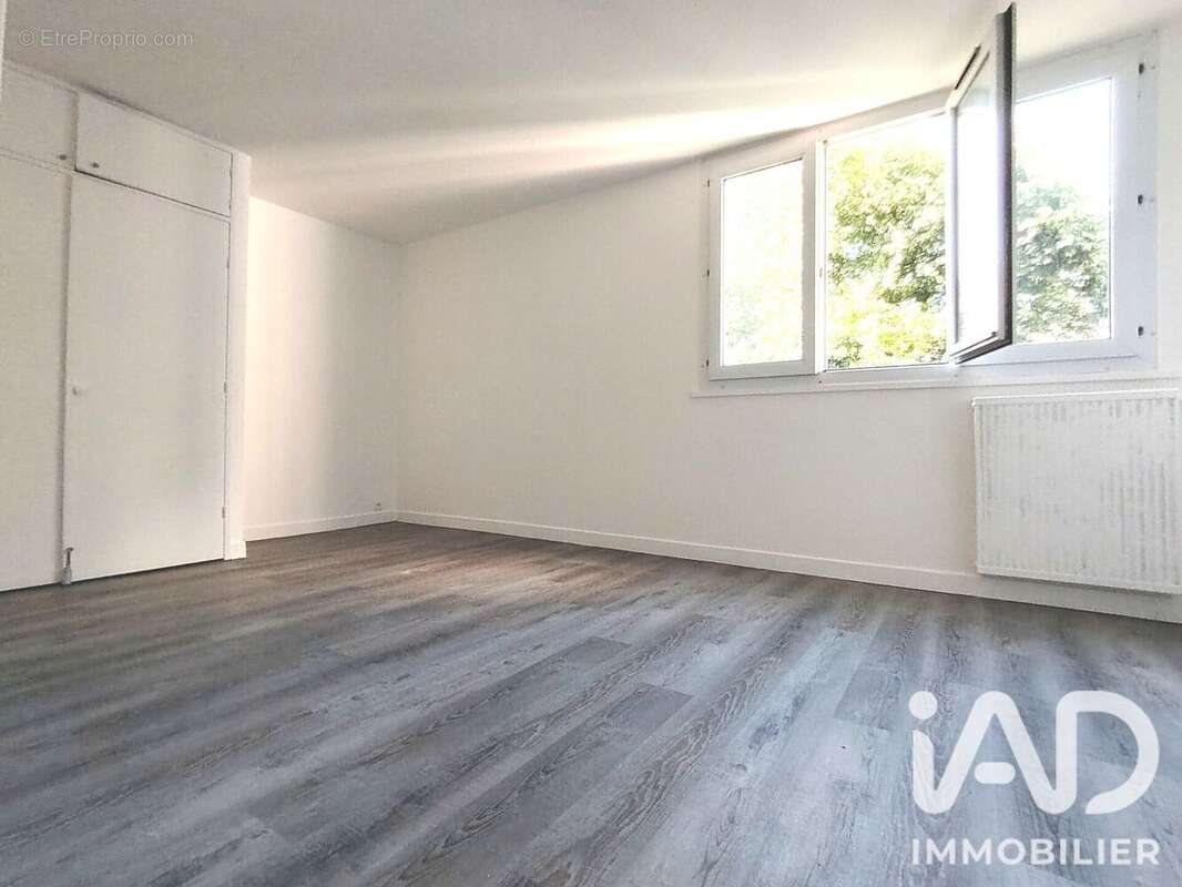 Photo 5 - Appartement à LES ULIS