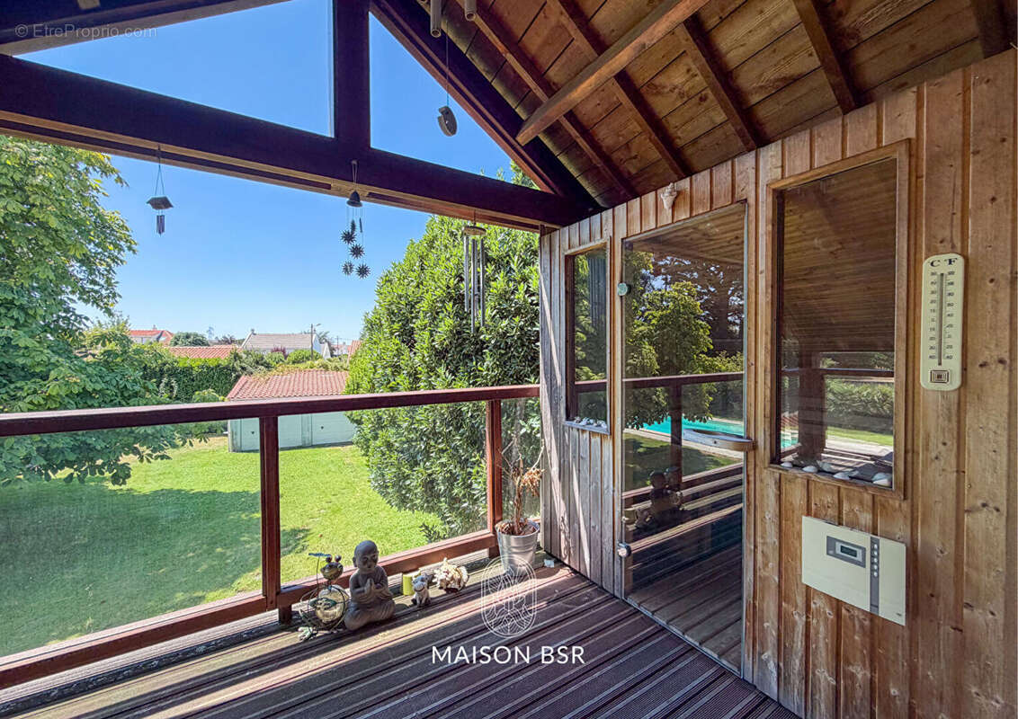 Longère de caractère - 323 m² habitables avec piscine - photo 10