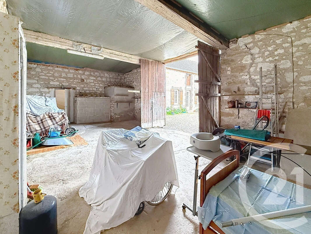 Maison à MELZ-SUR-SEINE