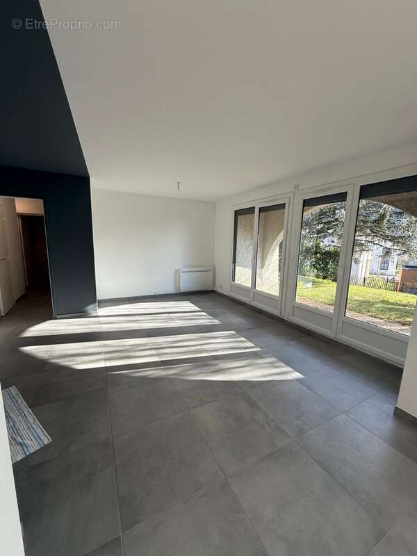 Appartement à JARRIE