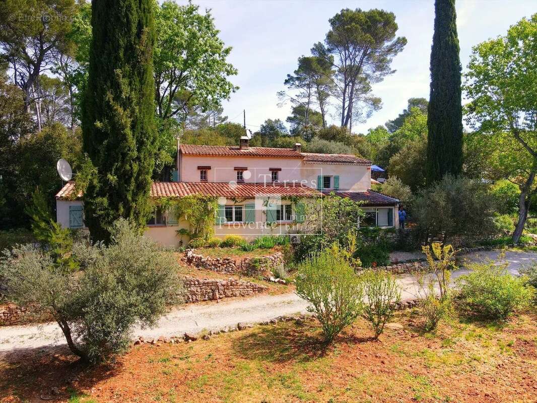 Maison à LORGUES