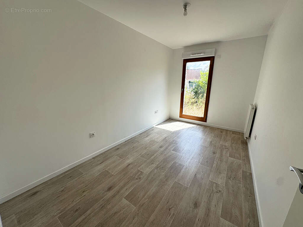 Appartement 61 m² à Marly-La-Ville  - photo 6
