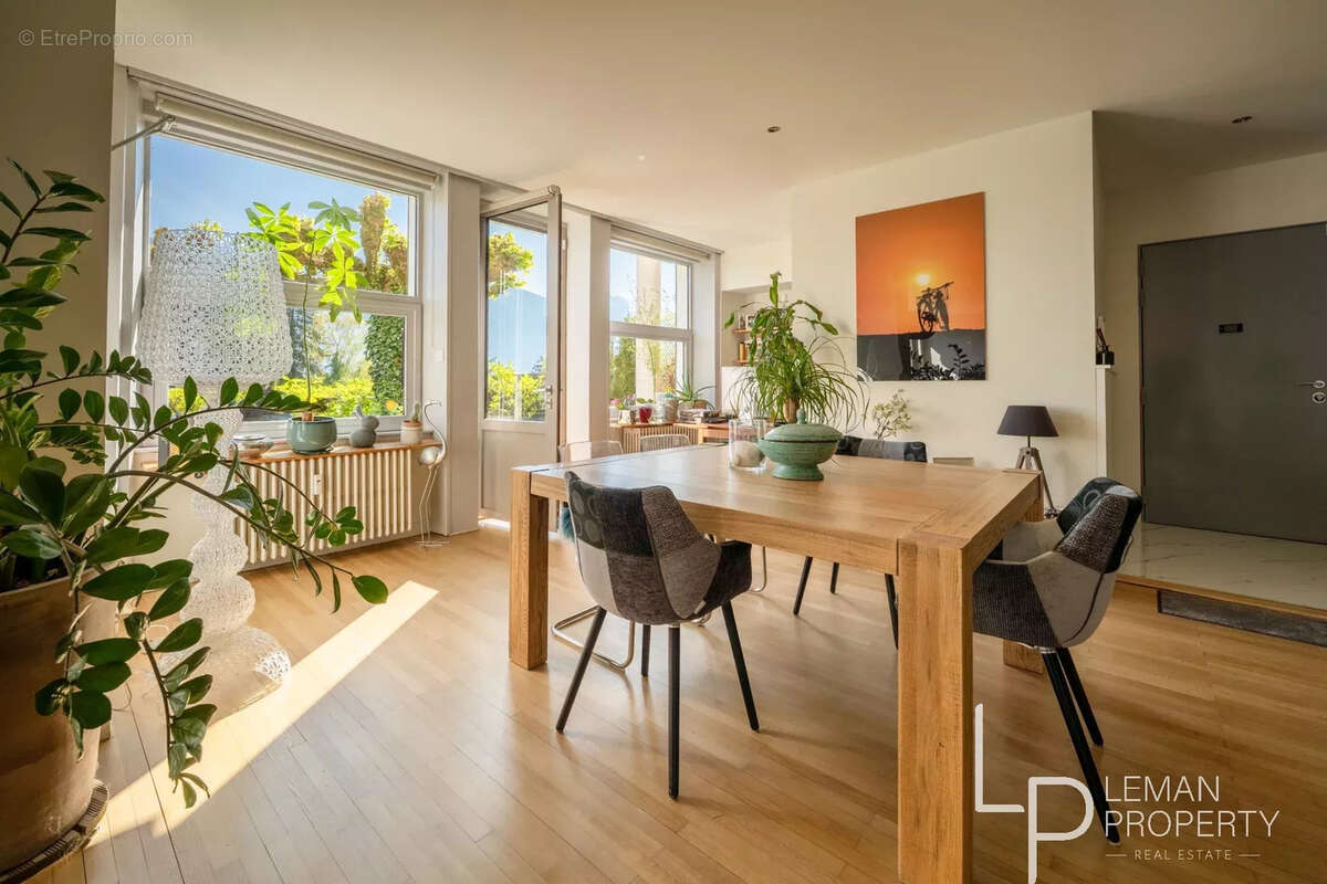 SEVRIER - Exceptionnel appartement face au lac d'Annecy - photo 7