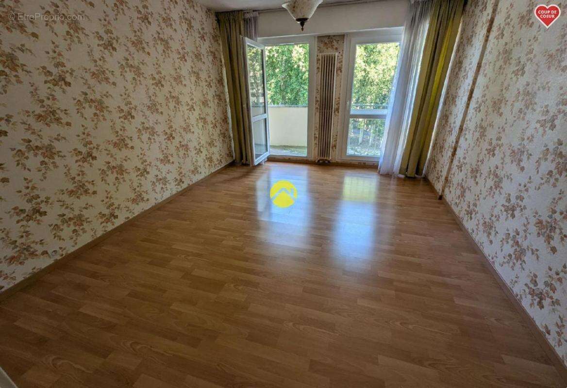 Apt T4. 87m².Garage.Parking.Cave - photo 5
