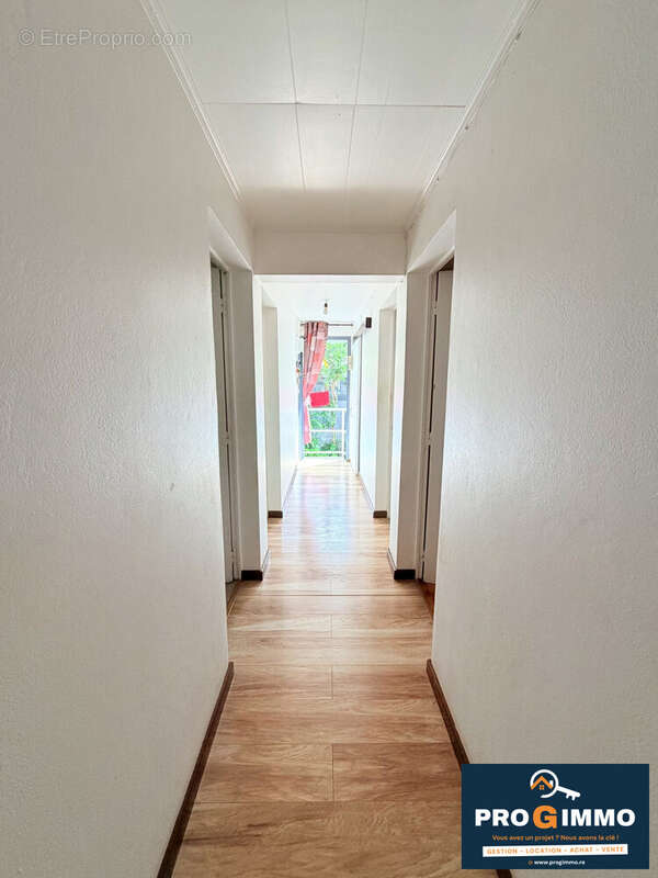 Maison 95 m² à Saint-Louis  - photo 6