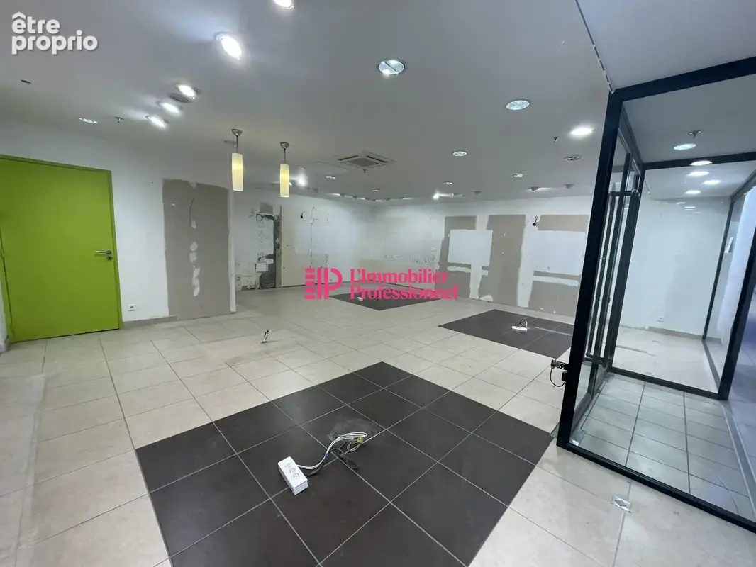 Commerce 86 m² à vendre à Mellac (29300) - photo 3