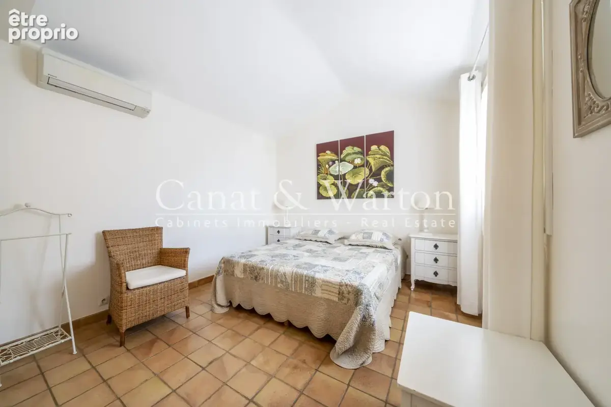 Au rayol: villa avec piscine offrant une vue mer panoramique - photo 12