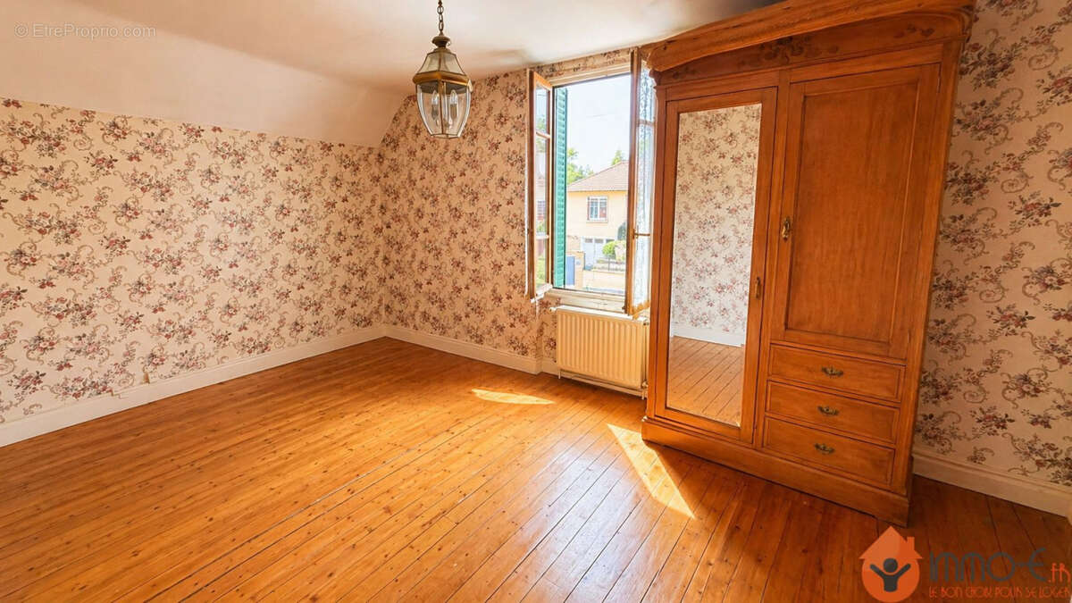 Maison 132 m² à Esbly  - photo 7