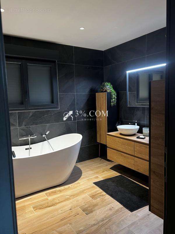 Maison à XERMAMENIL