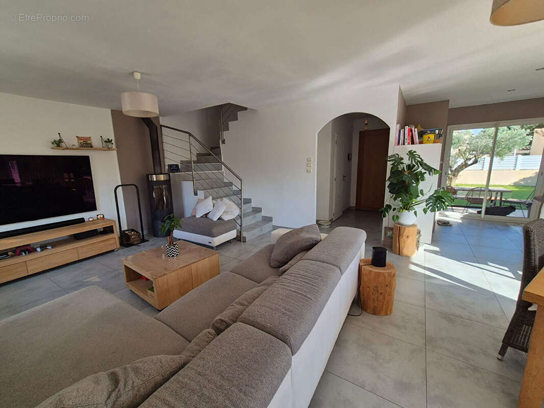 Maison à JONQUERETTES